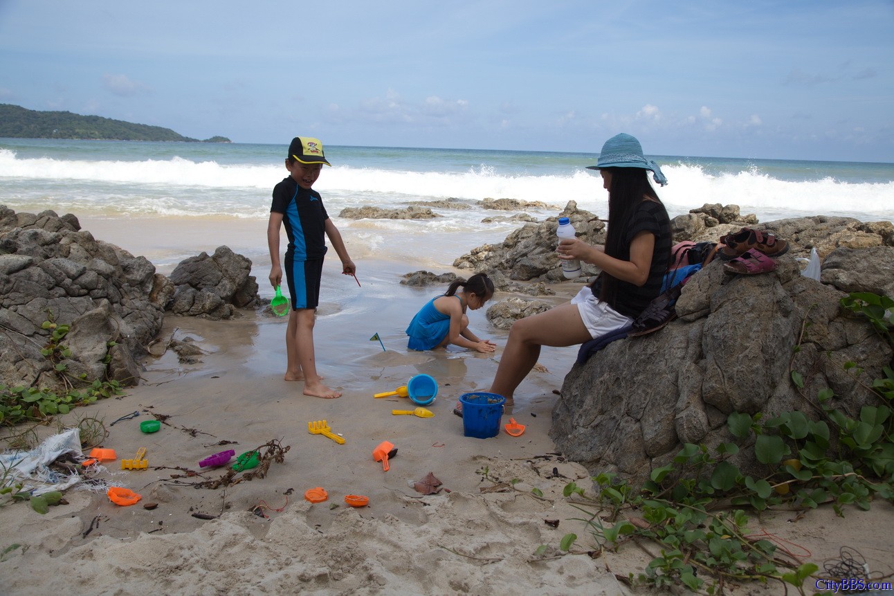 2012泰国清迈-曼谷-华欣-甲米-普吉-华欣-清迈3500公里自驾游之普吉Phuket芭东Patong海滩 ... ... ... ... . ... 2012泰国清迈-曼谷-华欣-甲米-普吉-华欣-清迈3500公里自驾游之普吉Phuket芭东Patong海滩 ... ... ... ... . ...