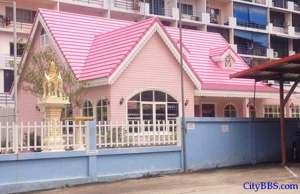 宁曼海敏(Nimmanhaemin) 清迈的文艺街区 小区中的梦幻糖果屋 宁曼海敏(Nimmanhaemin) 清迈的文艺街区 小区中的梦幻糖果屋