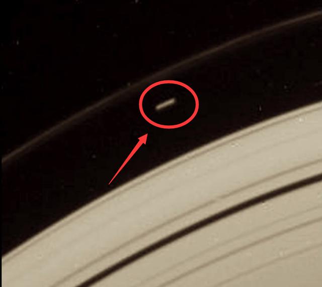 火星上拍到不明飞行物