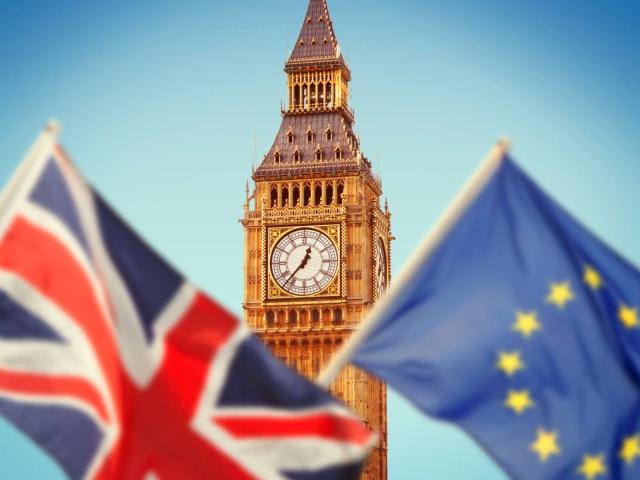 英国议会下院高票否决首相特雷莎梅脱欧协议