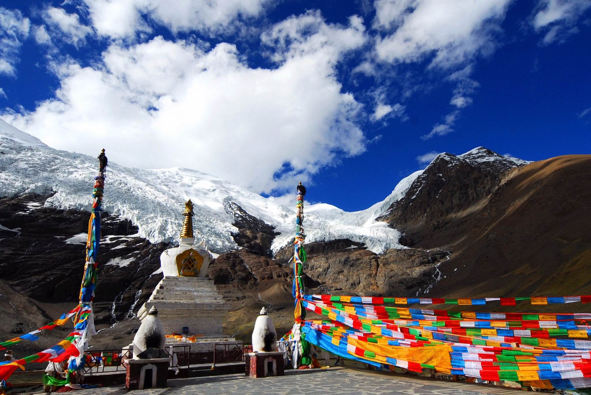 世界上离天空最近的村子 平均寿命只有40岁