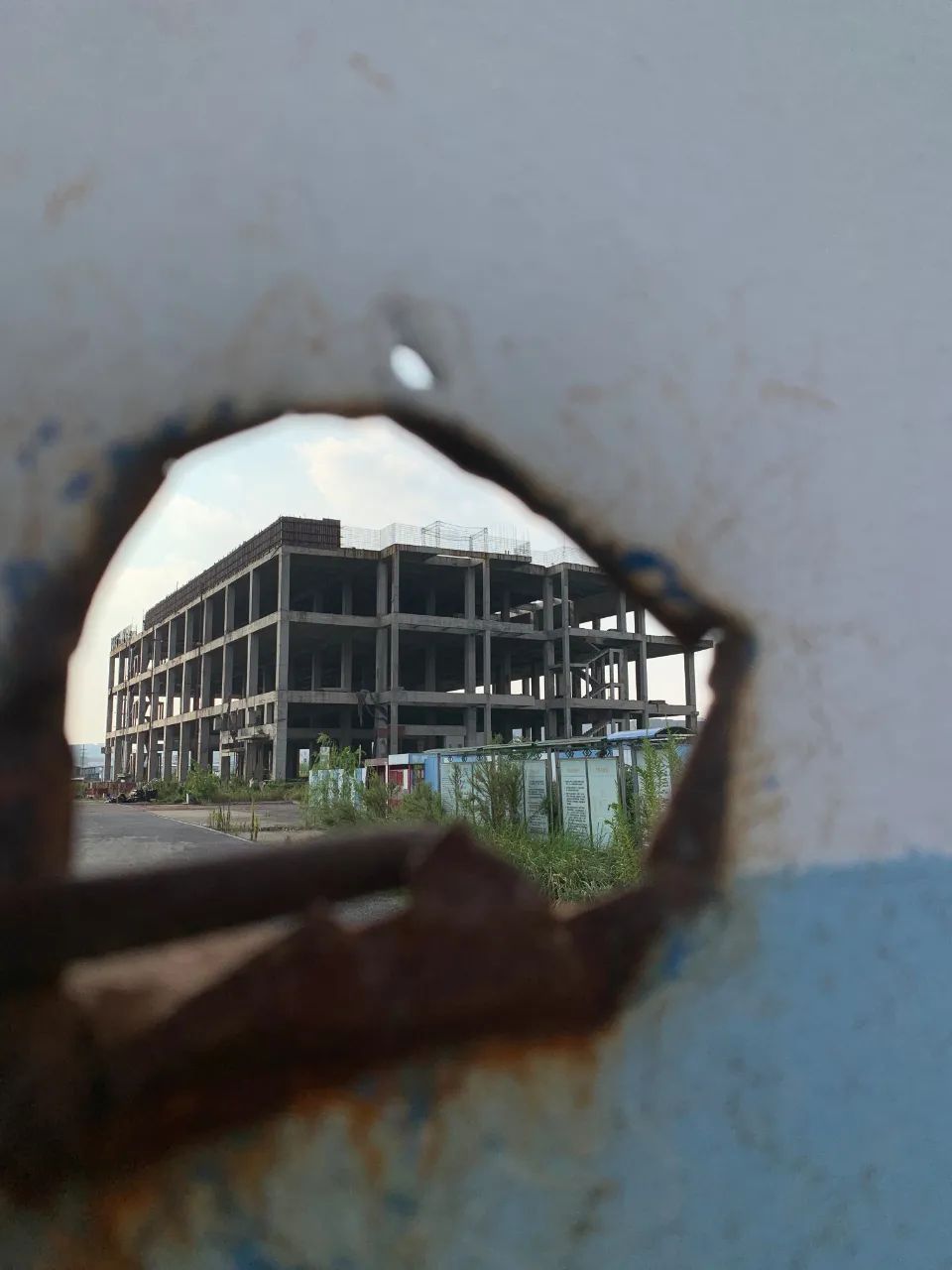 中国芯热潮遭遇烂尾潮：六个百亿级项目坍塌 2.jpeg