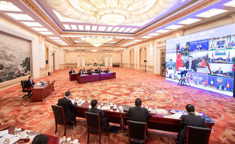 李克强出席中国东盟领导人会议3.jpg