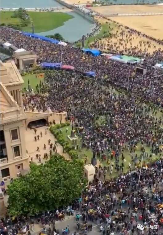 斯里兰卡政府宣布“国家已经破产”