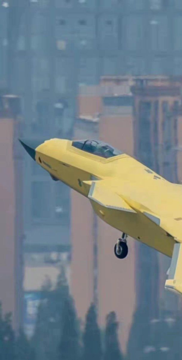 第5款国产隐身战机亮相,歼20B首飞成功