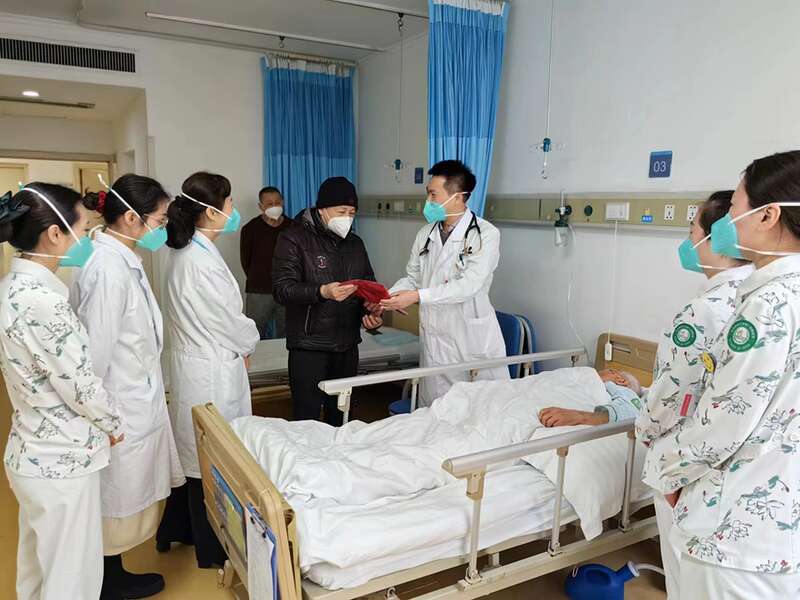 第二波感染高峰未出现 熟悉的年味儿回来了