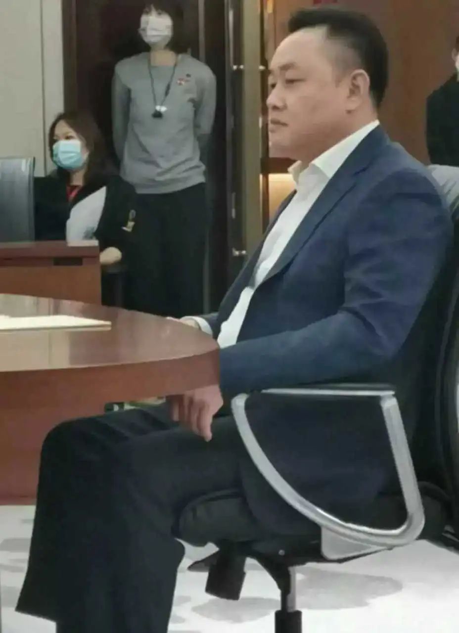 整层楼为黄光裕一人服务