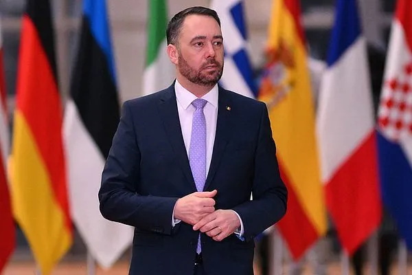 比利时副首相兼外交大臣普雷沃